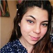 Profesora de lengua y literatura, dicta clases a niños y adolescentes de 5to básico a 4to medio